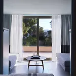 Kalamaki 4*