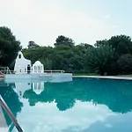 Kalamaki 4*