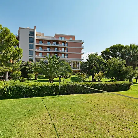 Kalamaki 度假村 4*